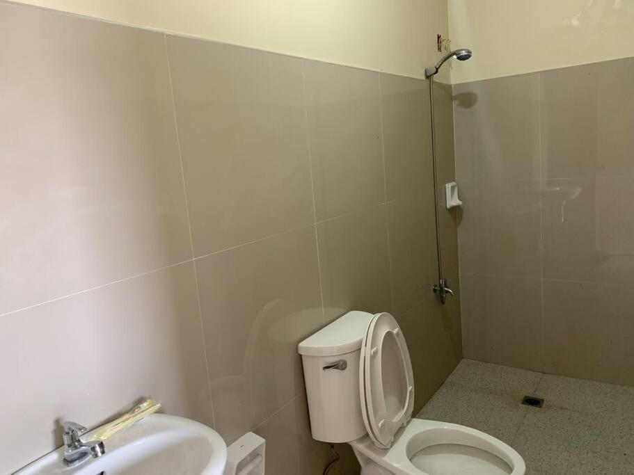Lee'S Apartment Dumaguete City Экстерьер фото