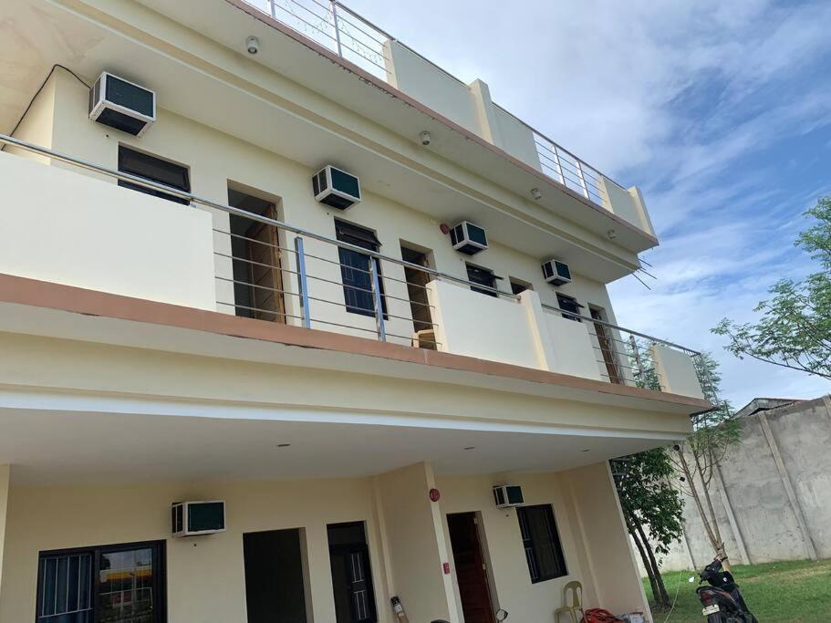 Lee'S Apartment Dumaguete City Экстерьер фото